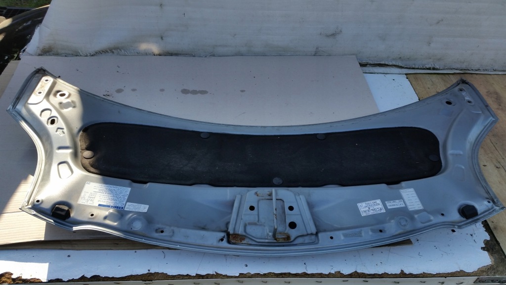 Toyota yaris капот 2 Цена