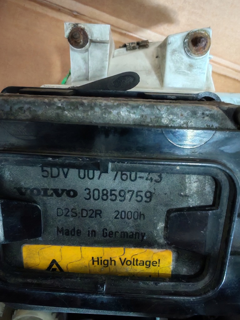 фото №6, Лампа передняя левая volvo v40 s40 30859759