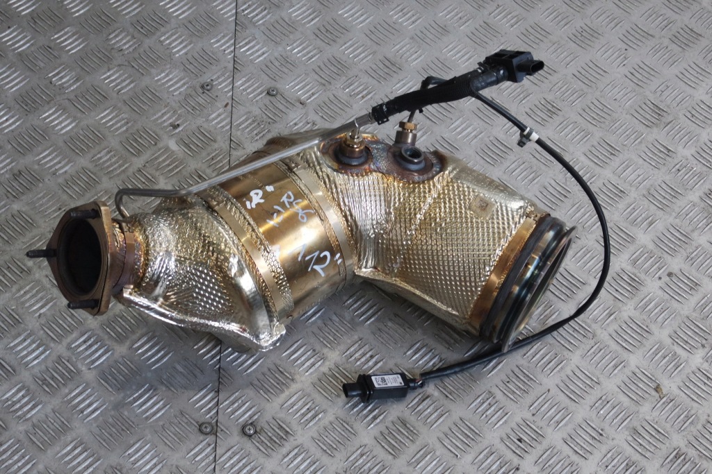 фото №1, Audi rs6 4k каталізатор правий 4n0131765f