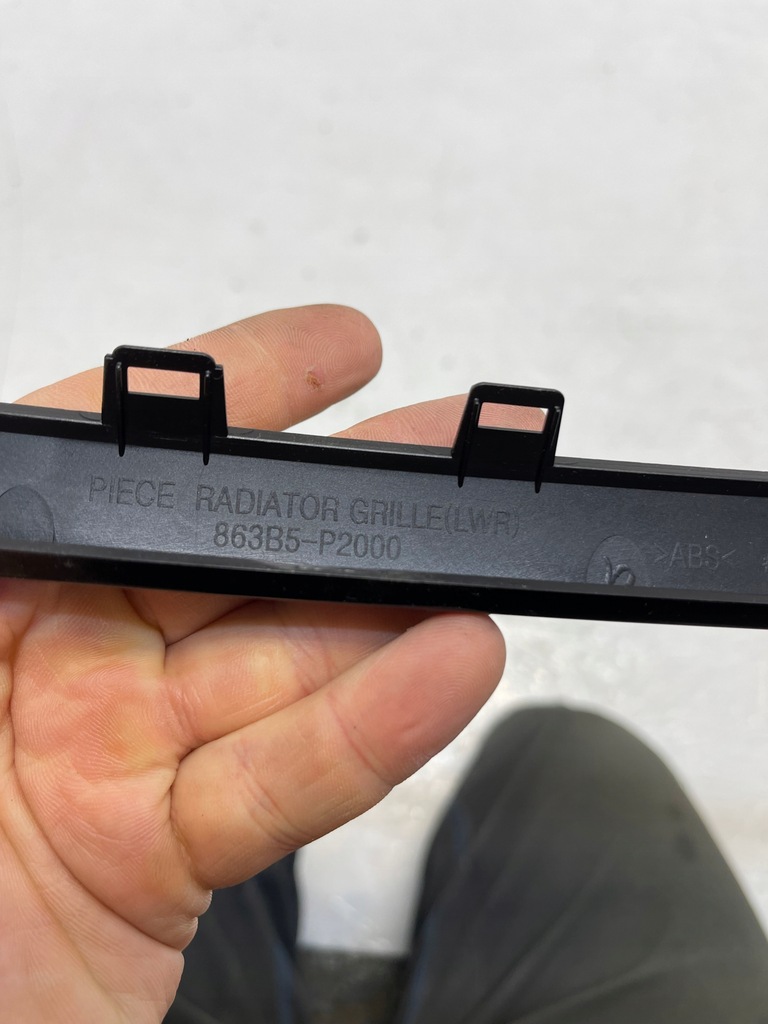 фото №2, Kia sportage молдинг верхний решётка решетка