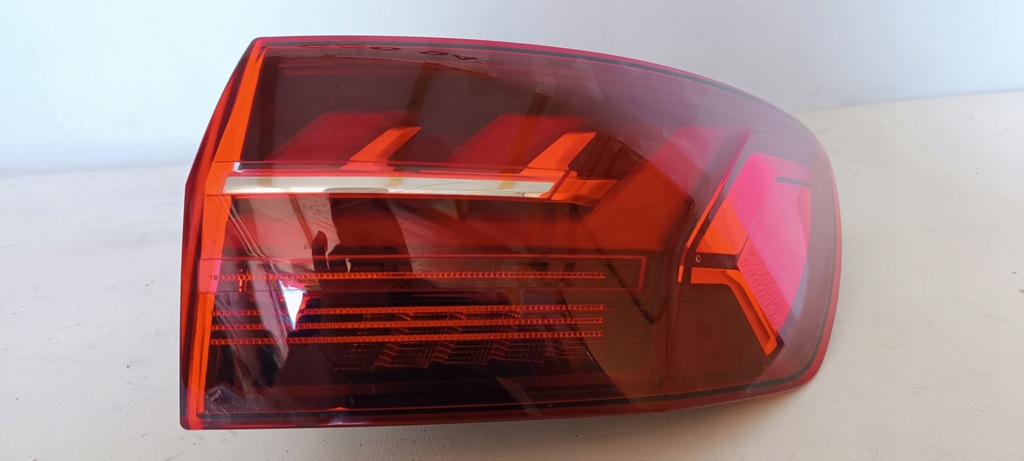 фото №1, Audi a4 b9 kombi lift led лампа 8w9945092aa pr.