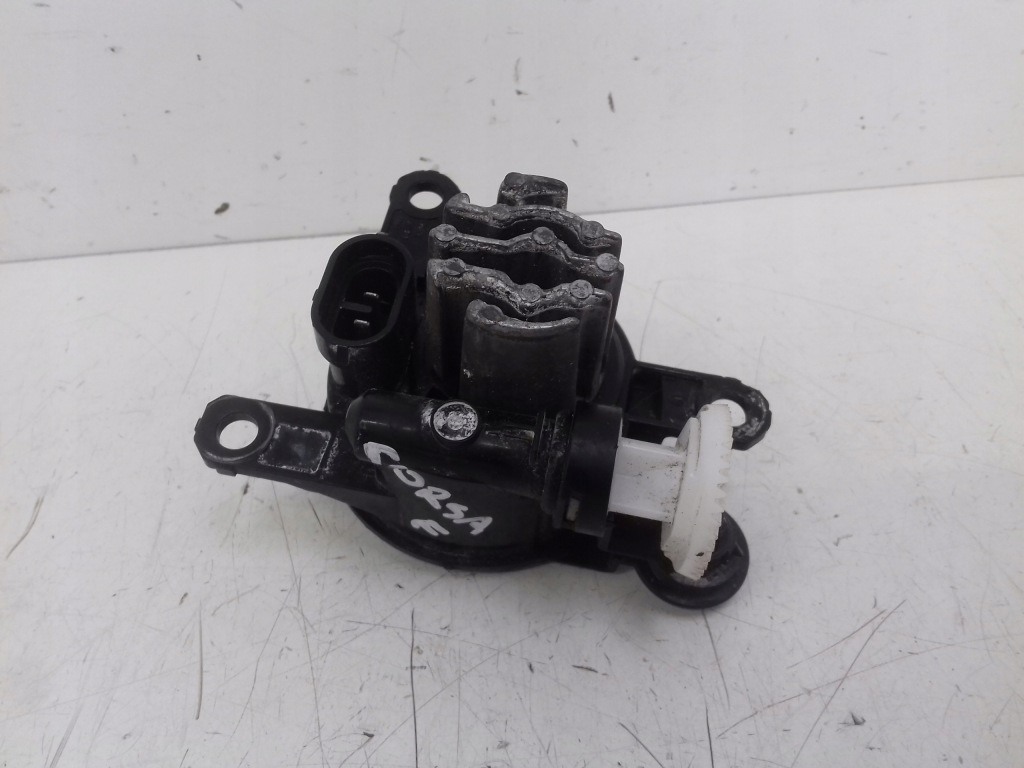 фото №3, Противотуманная фара led 90118807 opel corsa f