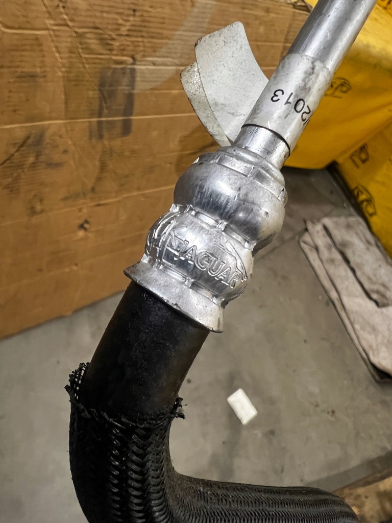 Радиатор радиатор системы усилителя jaguar f-type x152 3.0 v6 sc s/c Недорого