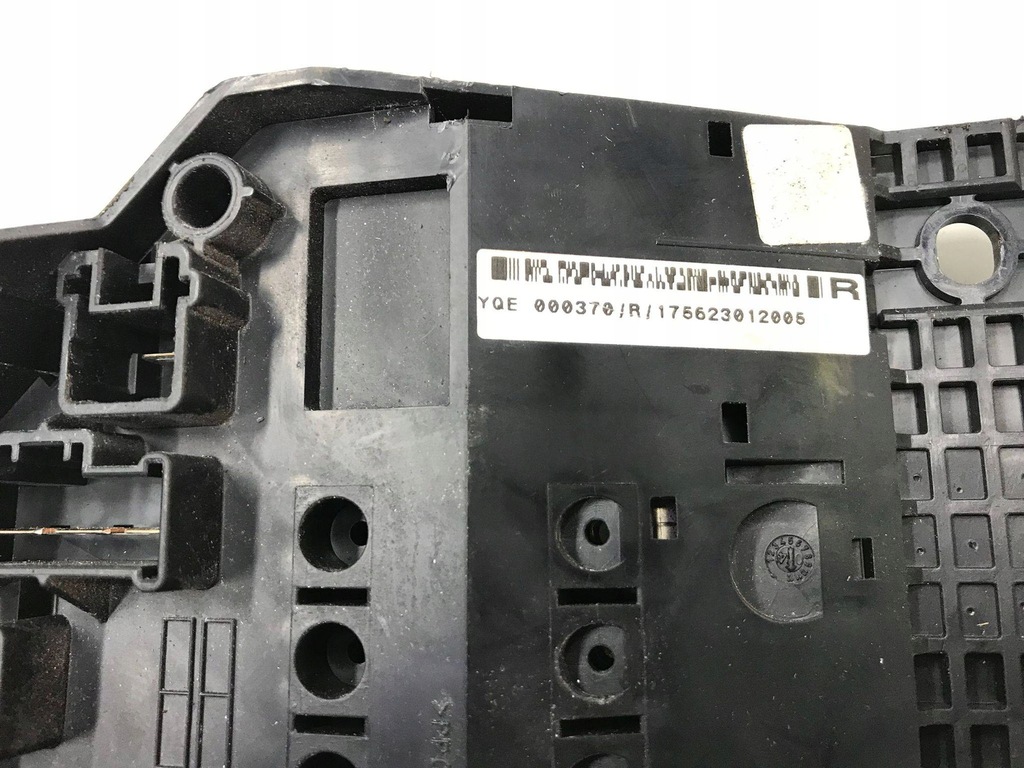 фото №6, Land rover freelander 2003 рамка / модуль предохранителей