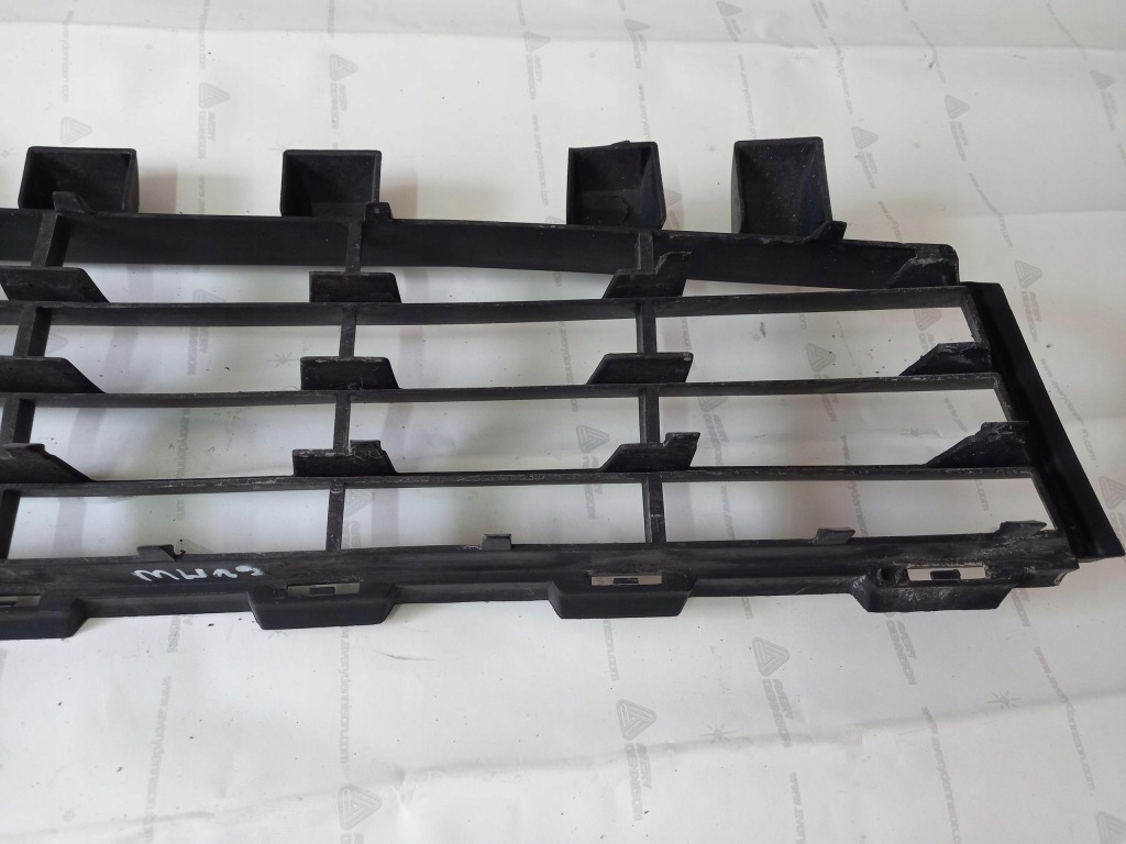 Решітка бампера передня renault megane ii lift Зі Шроту