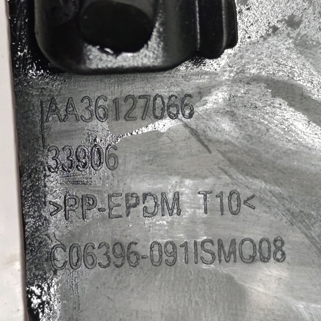 Peugeot 308 2 2 t9 2013-2017 решётка  решётка радиатора бампера передний aa36127066 Киев