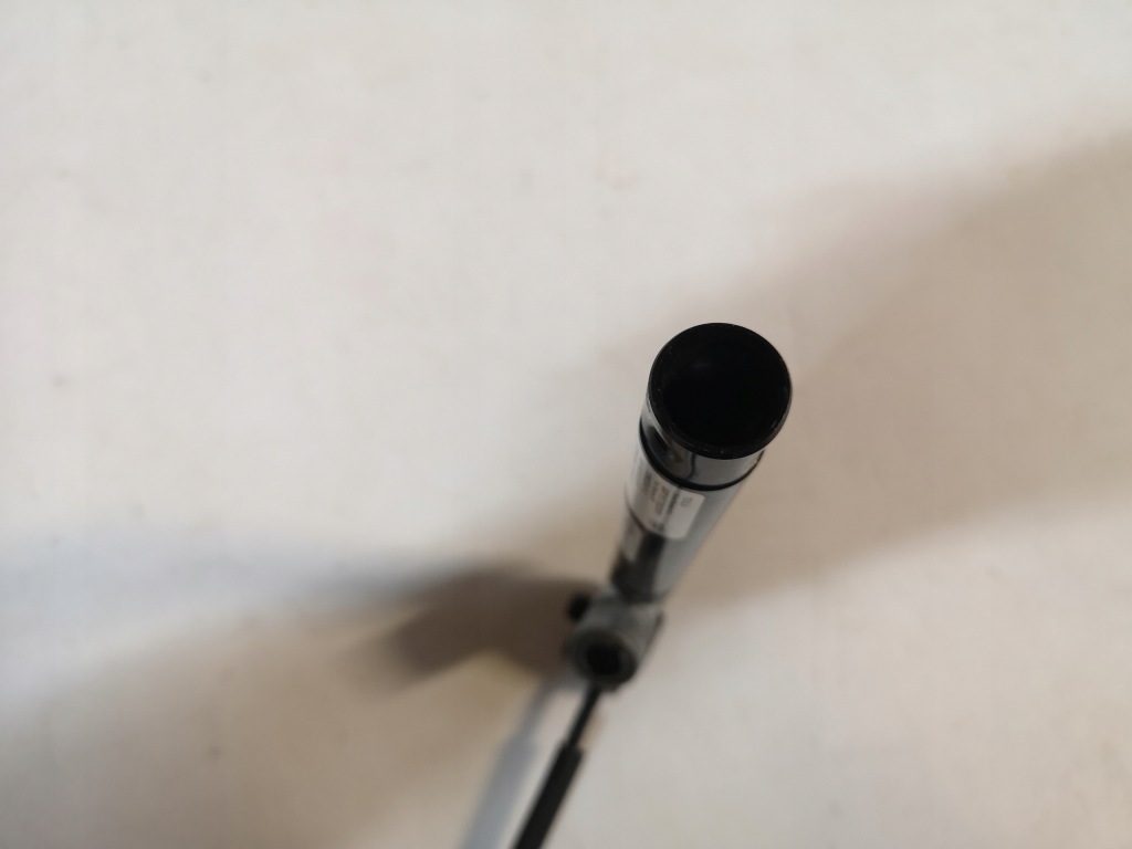 Tesla 3 - натяжитель, пиропатрон поперечина правый  перед Доставка