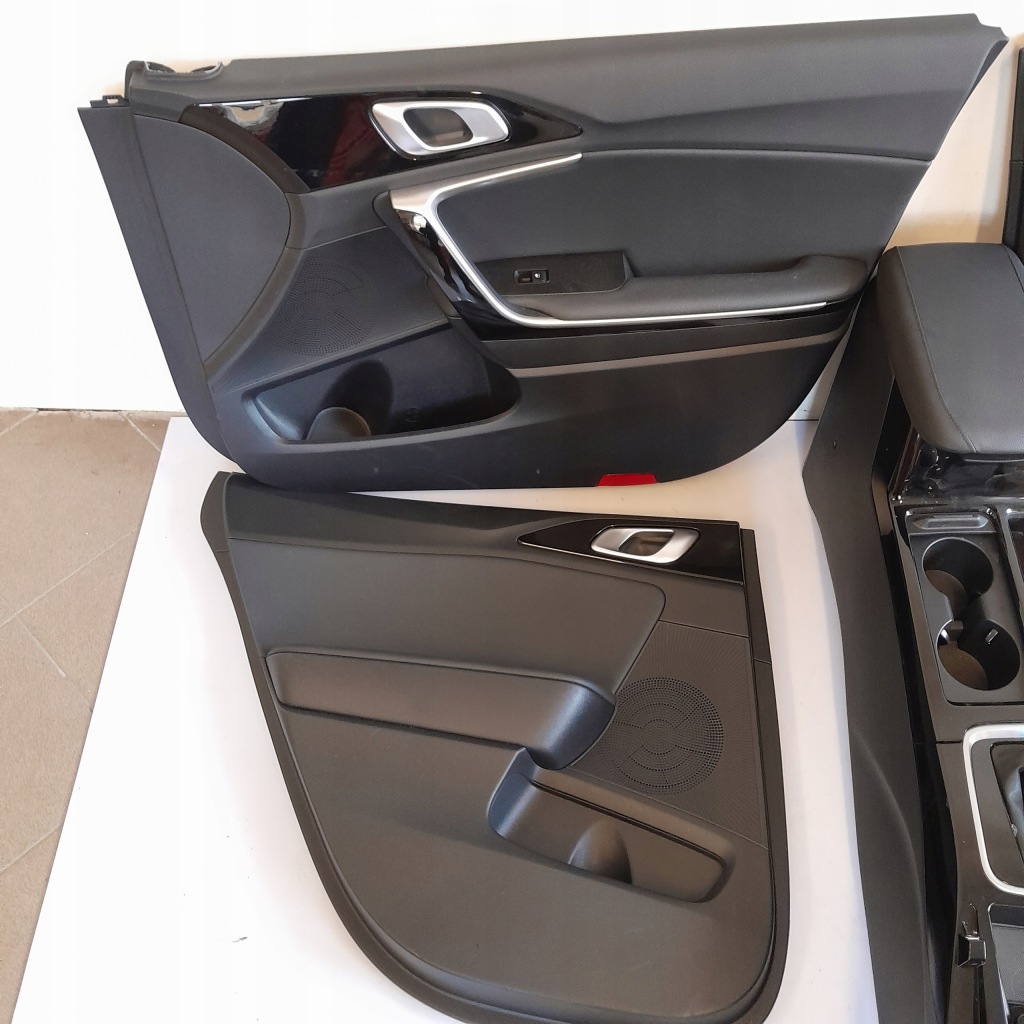 фото №14, Kia ceed iii kombi hev шкіра сидіння заднє сидіння обшивки тунель комплект підігрів вентильований