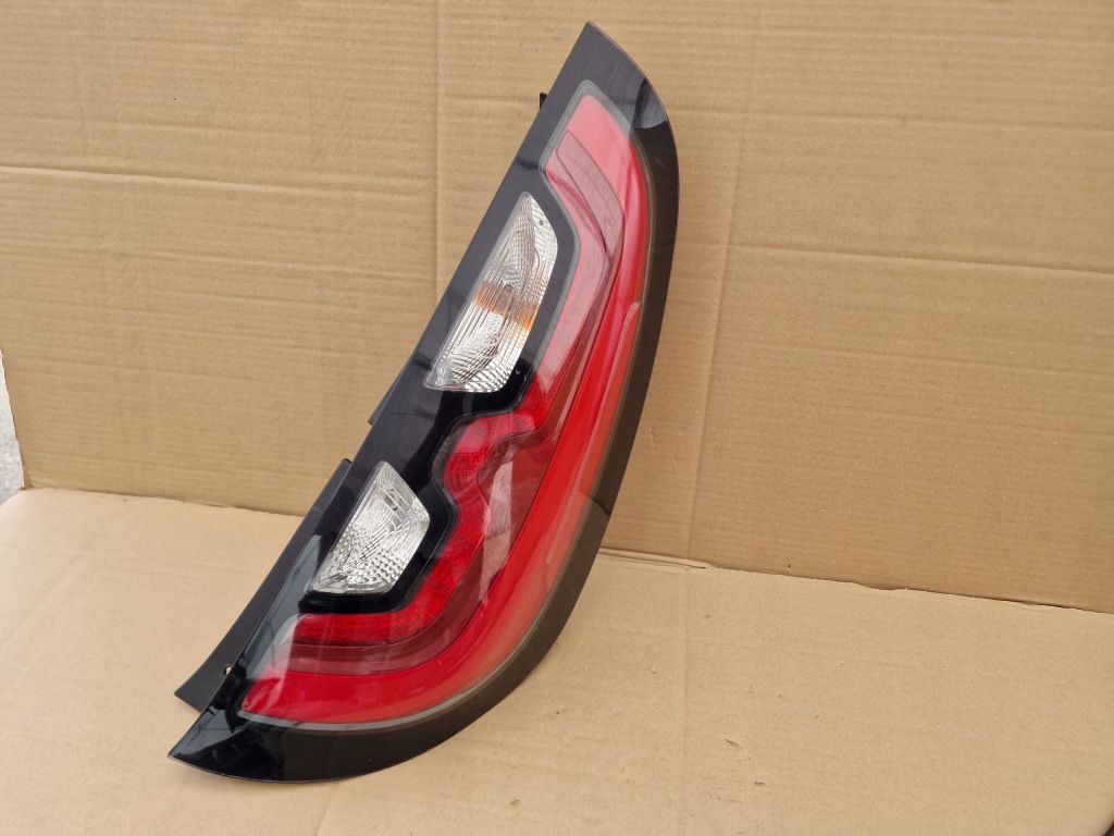 фото №1, Kia soul ev лампа задняя правая 92402-e4