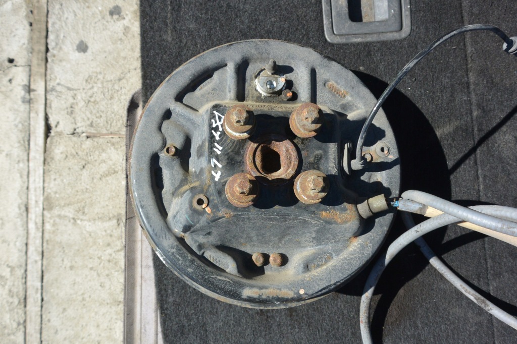 Dacia duster 2 17- поворотный кулак ступица барабан правая левая задняя 2wd трос Доставка