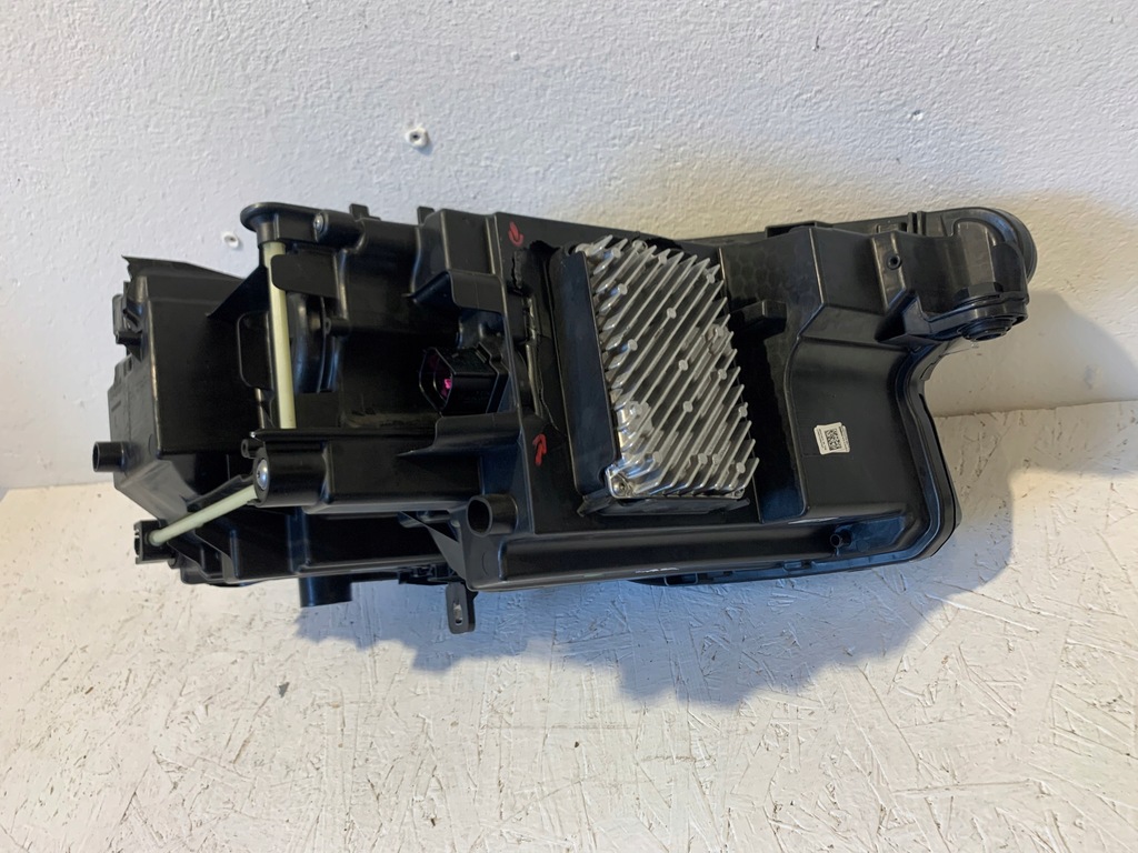 фото №8, Audi q4 e-tron лампа перед левая matrix