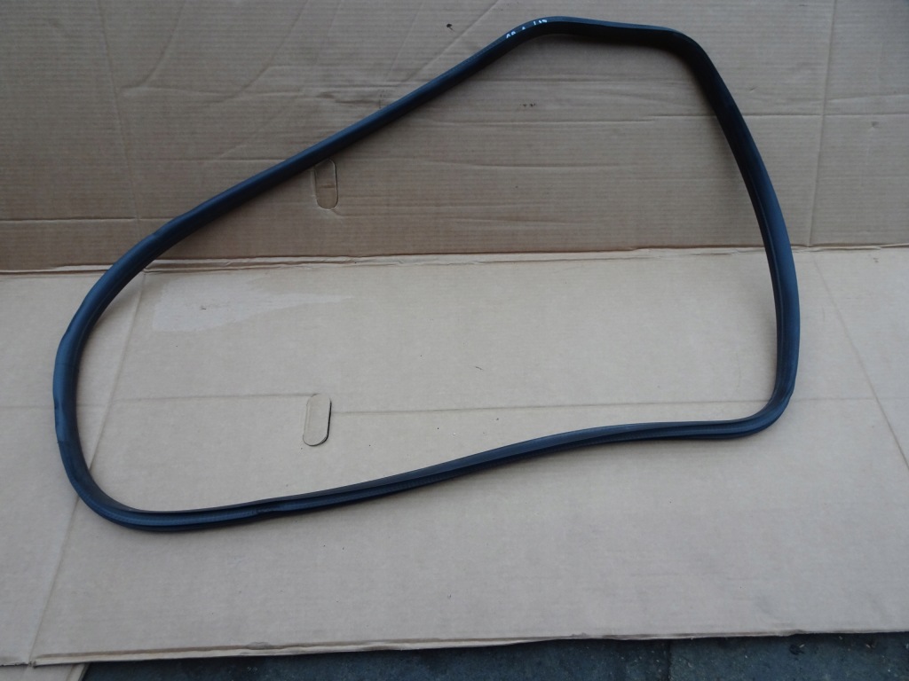 фото №1, Volvo v60 прокладка кузовна лівий задня kombi 12r