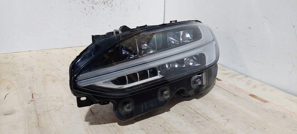 фото №9, Volvo s90, v90 2018 лампы передние