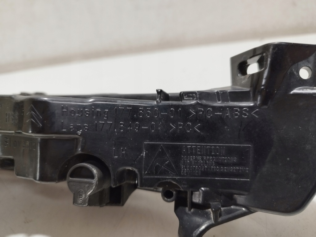 Citroen c4 picasso фара led до рух dziennej drl ліва 17785001 в Україні