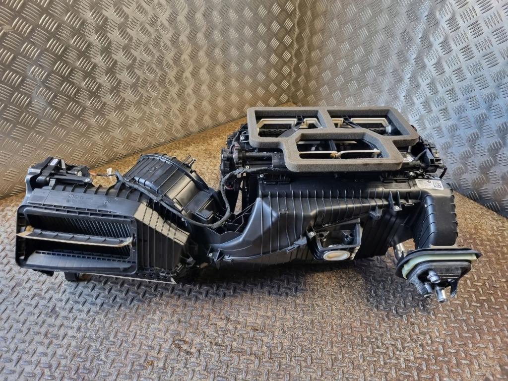 2021 bmw 3 g20 g21 модуль отопителя 9495884 Недорого