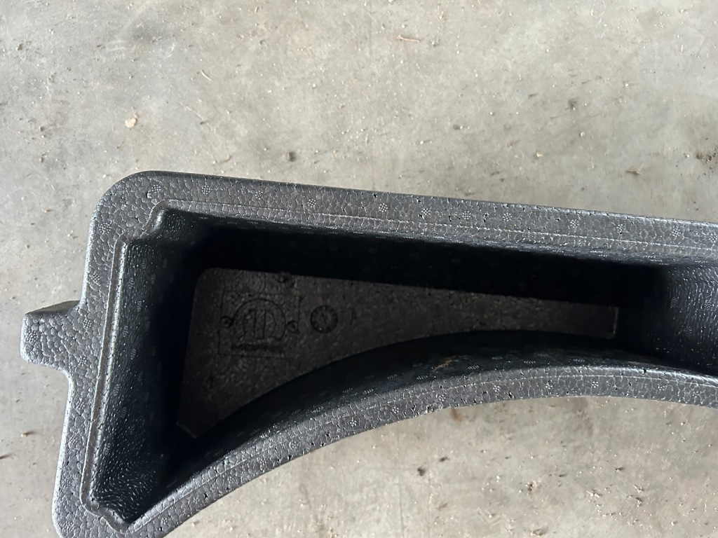 фото №2, Пенополистирол вкладыш багажника 2.4 jeep renegade trailhawk usa