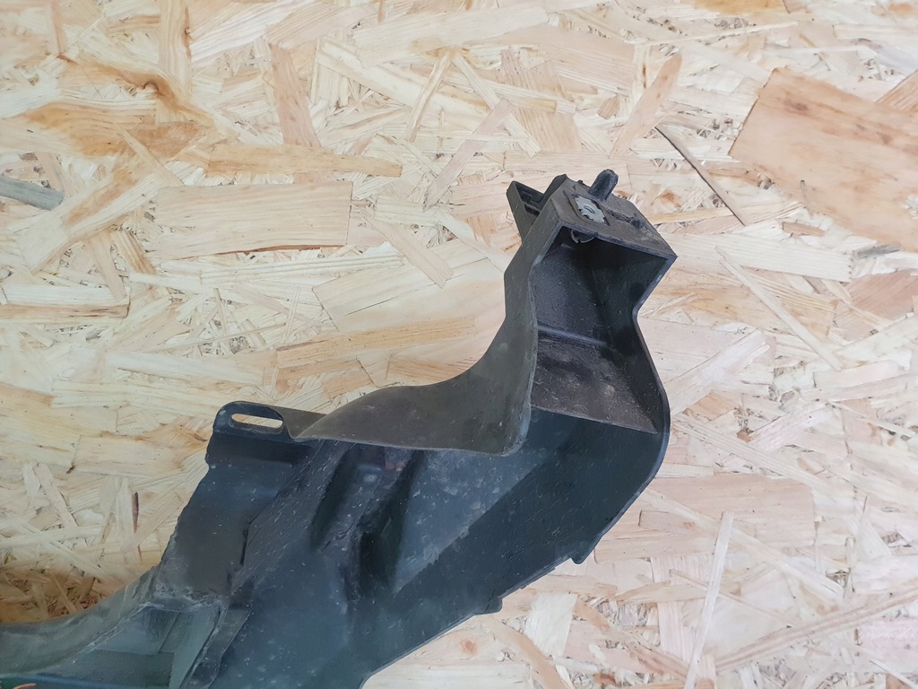 фото №8, Renault megane iii направляющая лампы правый 622220003r