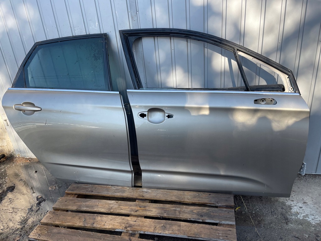 фото №1, Двері праве правий задня citroen c4 ii b7