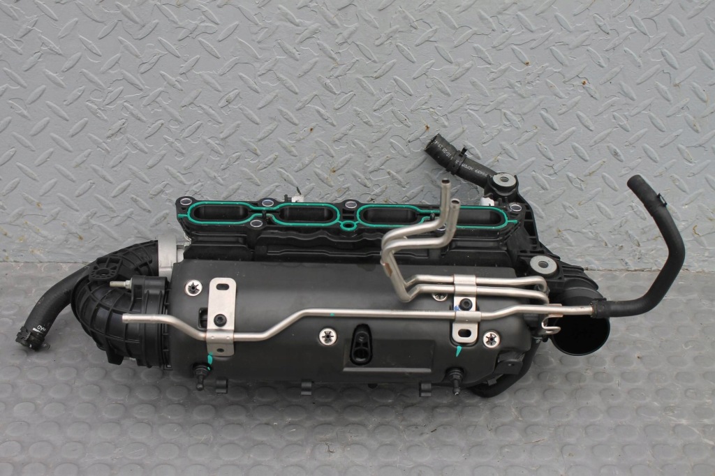 Интеркулер + коллектор впускной  11386789 11000467 mg hs ii 1.5 turbo 24- в Украине