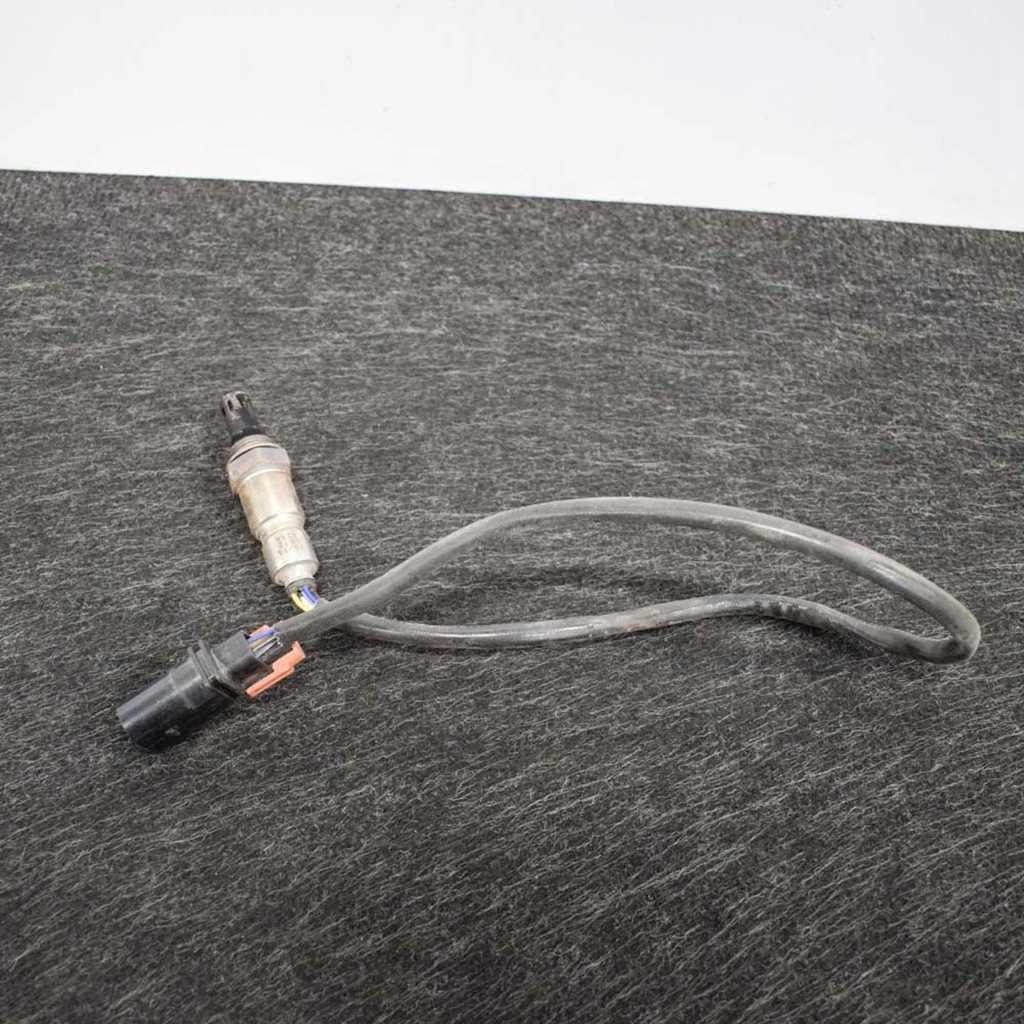 фото №1, Audi a4 s4 b9 8w 2017 датчик лямбда-зонд