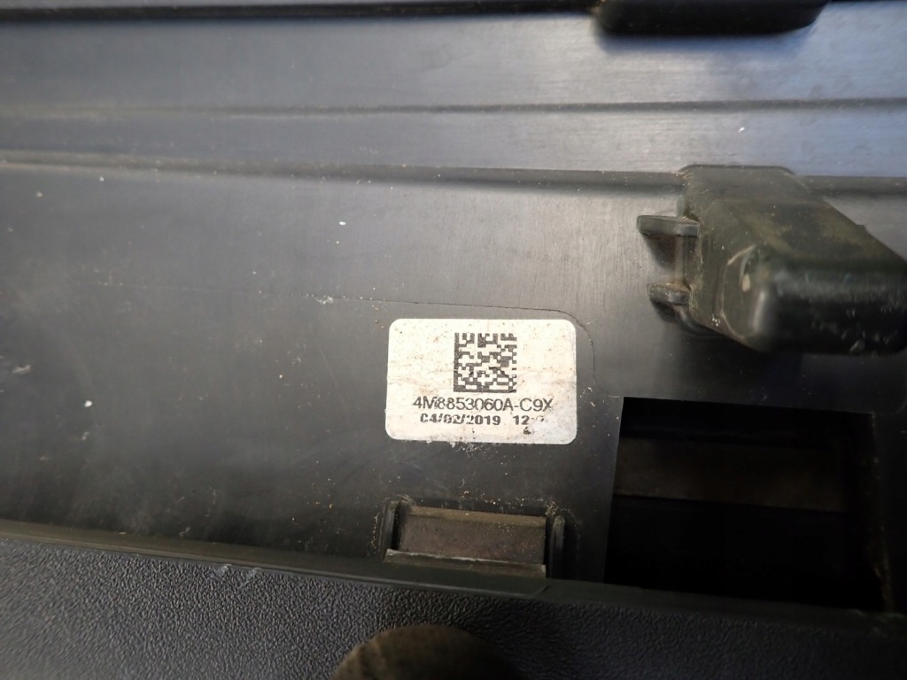 фото №14, Молдинг боковая дверь правая передняя audi q8 4m8853960