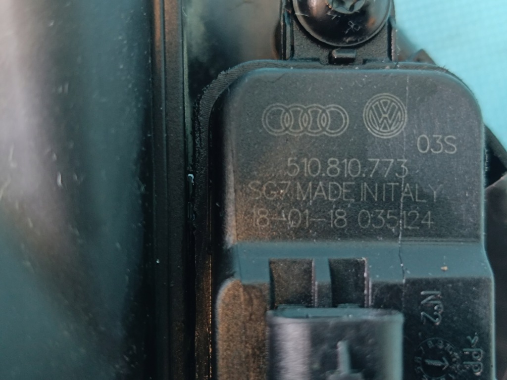 фото №11, Skoda superb 3 kombi 2.0tdi 140kw 2018r крышка заливной топлива lf9r 3v9809702c