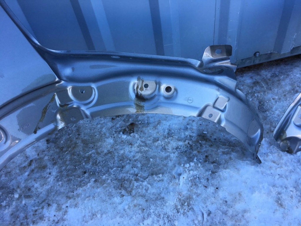 Mini cooper 3 2014- крыло  правый  перед в Украине