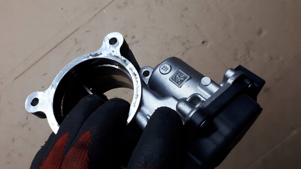 фото №10, A4 b9 lift дросельна заслінка 2.0 tdi 05l128063d a5 8w