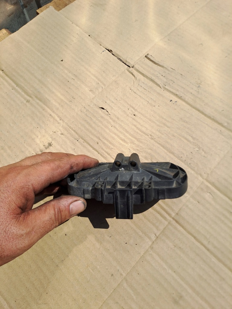 фото №3, Заглушка фара mazda 6 i f014002522