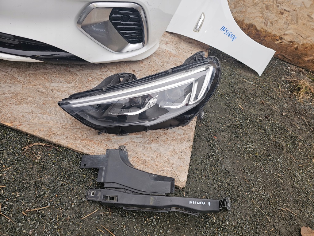 Opel insignia b перед капот бампер фары в Украине