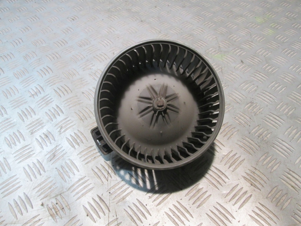 фото №4, Воздуходувка обдув toyota yaris i 99-