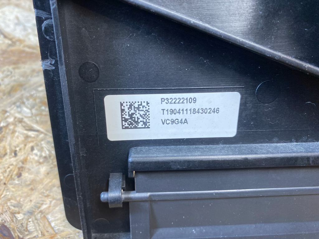 Вентилятор радиатор корпус volvo xc40 2 2.0b t4 32222109 2017- Оригинал