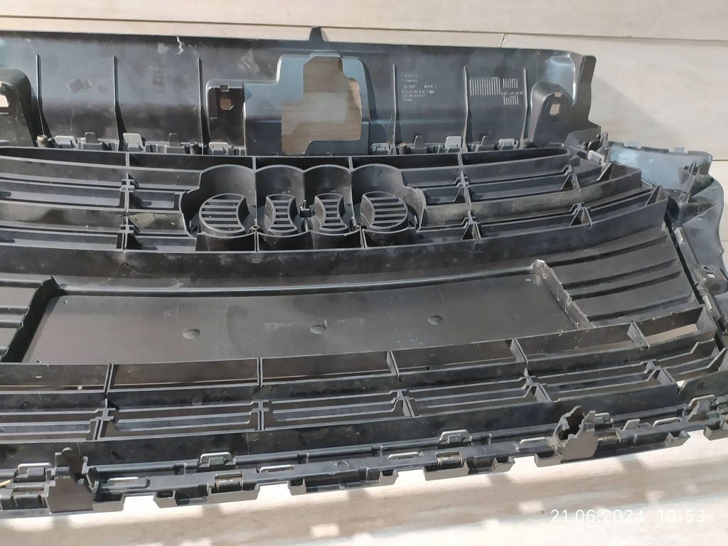 фото №15, 8932. audi a3 s-line 8v3 решётка радиатора решётка радиатора 8v3853651a