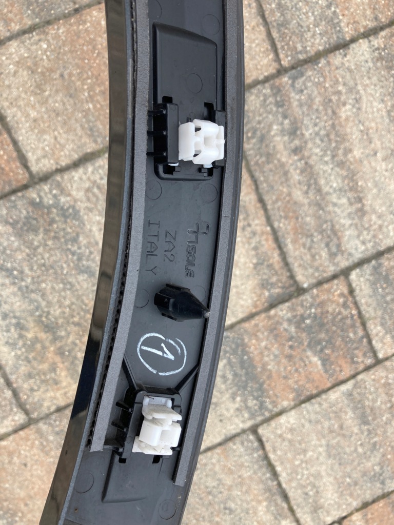 фото №7, Audi q8 4m8 4m8853818d молдинг правая задняя оригинал