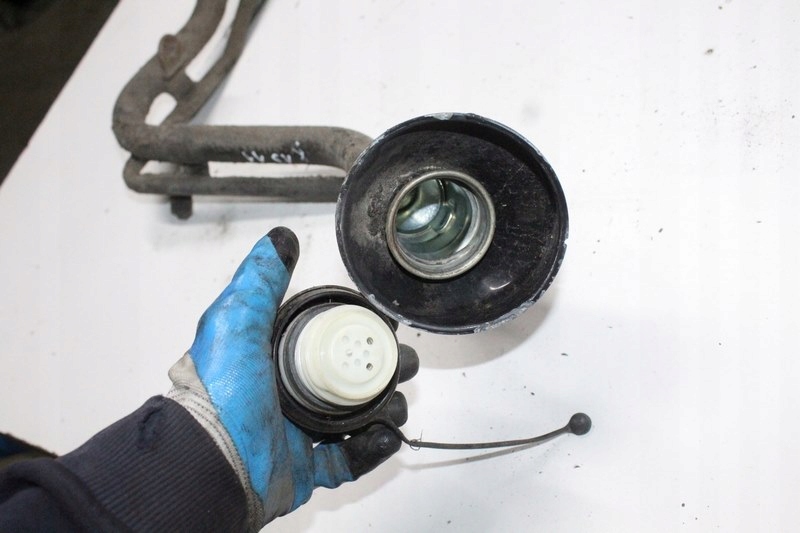 фото №2, Nissan micra k13 1.2 dig труба заливної заливна горловина пального