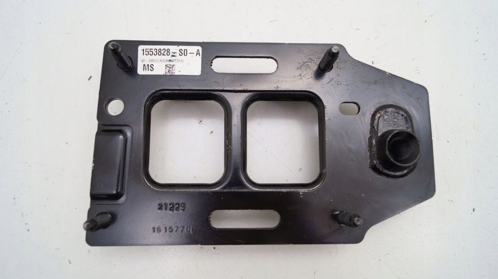 фото №1, Tesla s plaid 21-25 кронштейн зона правая задняя задняя t