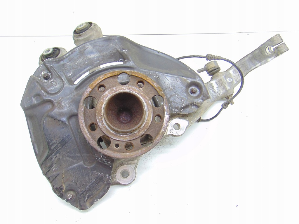 фото №1, Поворотный кулак ступица mercedes w222 2221901 левый перед