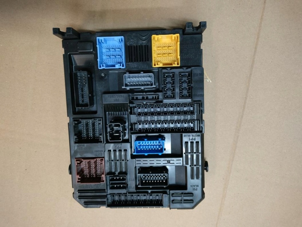 фото №1, Opel e-corsa электрик bsi bsm 9832881080 niesprawny