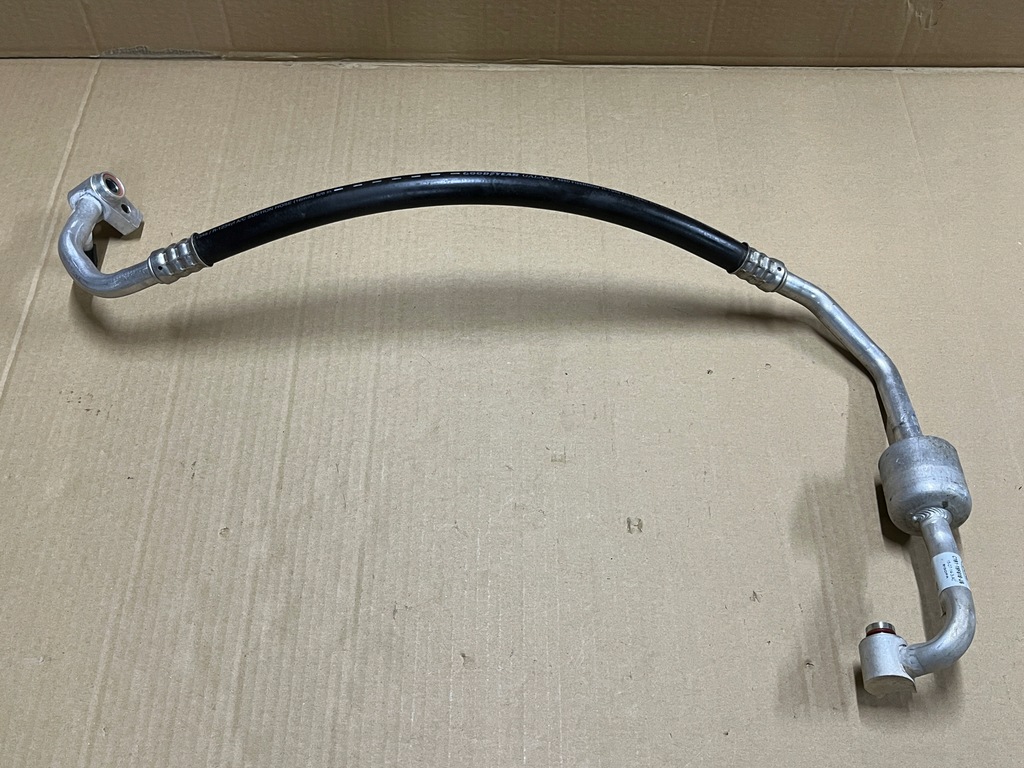 фото №1, Fiesta mk7 lift 1.0 eco шланг трубка кондиціонера c1b1-19f618-jb