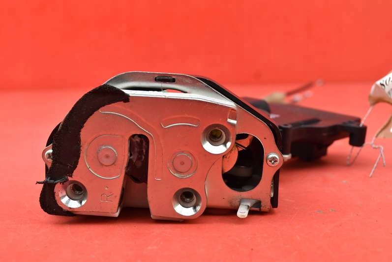 фото №5, Замок двері правий задня p3m71-a264a26-dh mazda 2 dy 07r