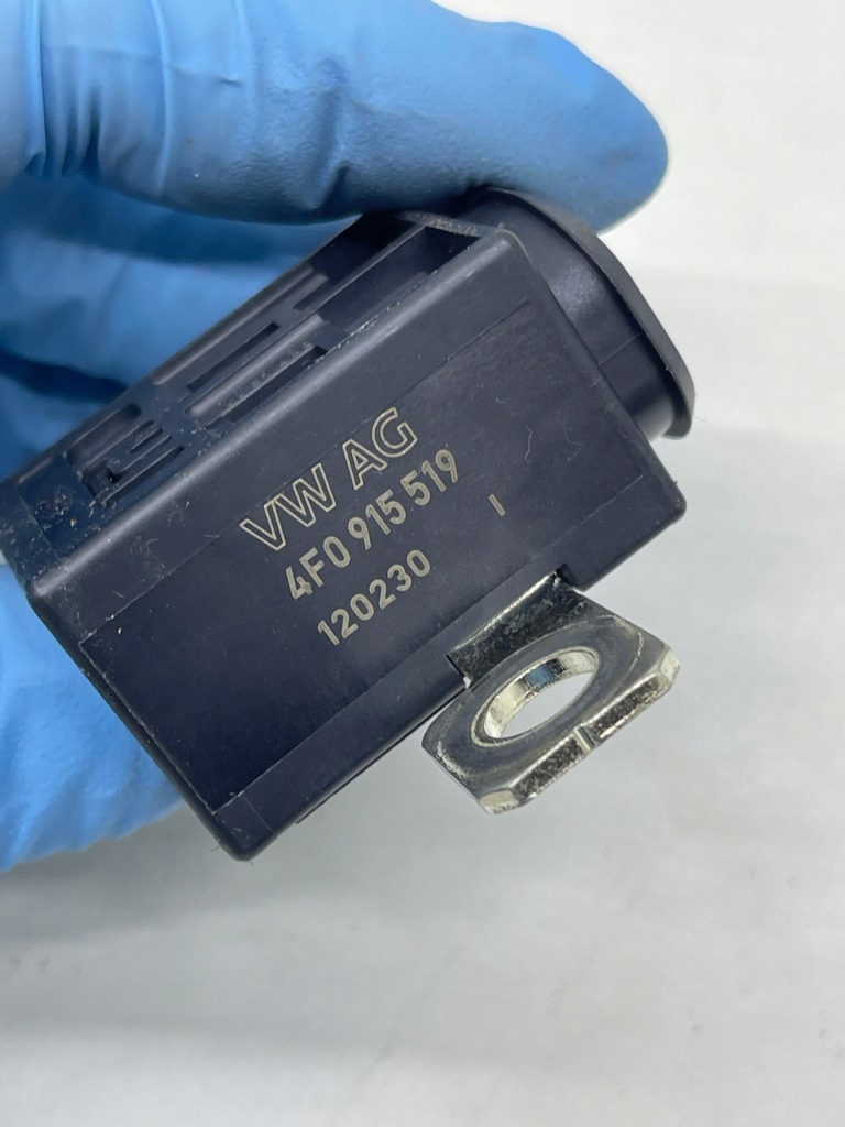 Купить Audi a4 a5 a7 a6 c7 предохранитель пиротехнический клемма аккумулятор оригинал!