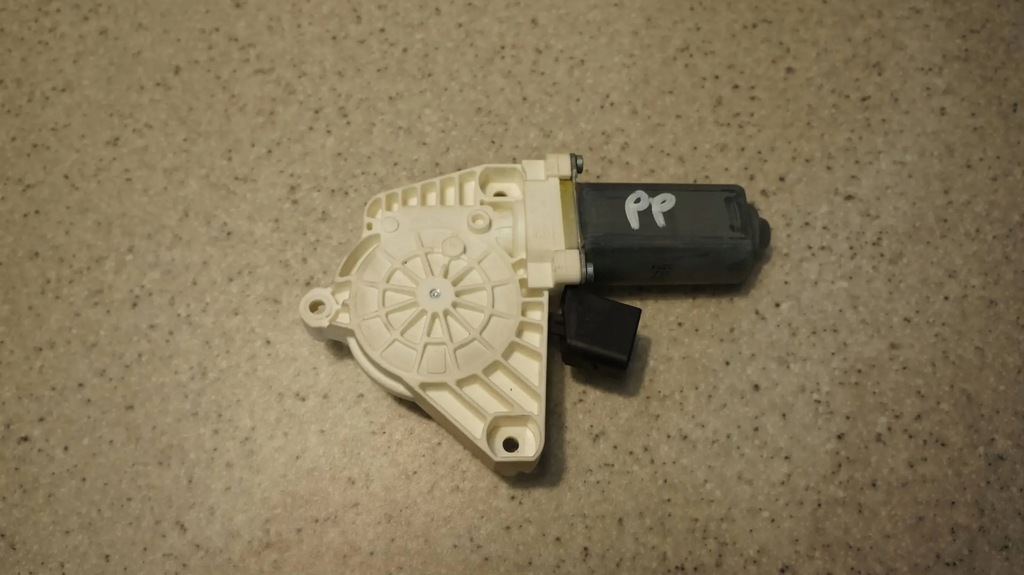 фото №1, Моторчик стекло левый mercedes slk w172 r172