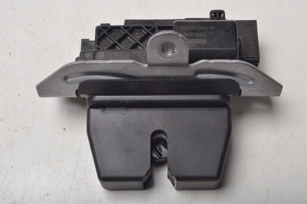 фото №1, Ford puma mk2 замок багажника кришки 22r