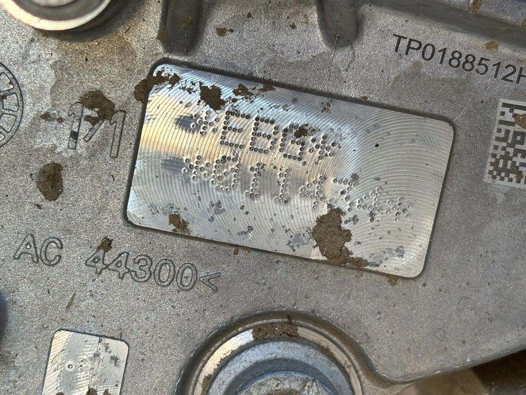 фото №10, Porsche taycan 4s привод перед двигатель ideał 9j1907124l ebg