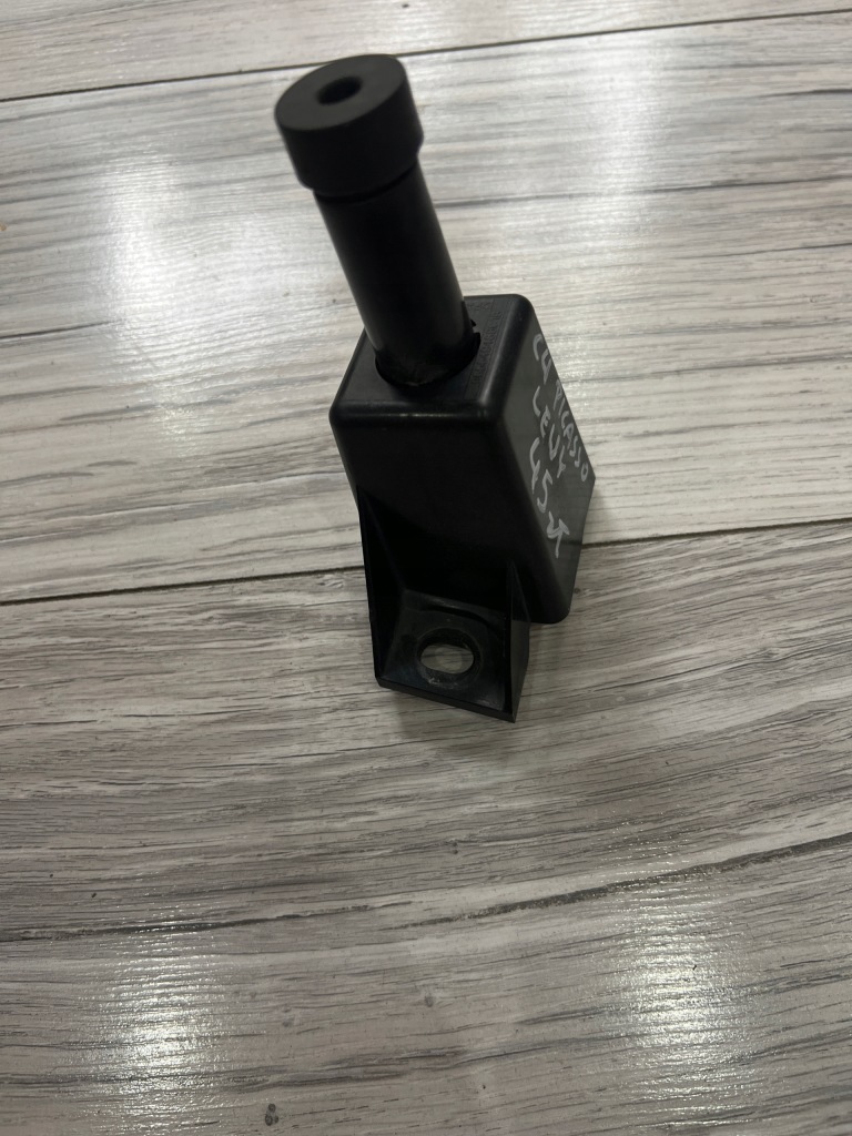 фото №4, Відбійник капот c4 picasso лівий