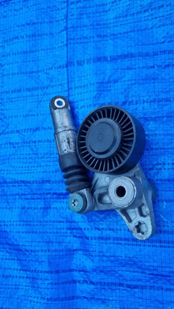 фото №1, Audi q7 4l 3.0 tdi bug дизель натяжитель ремень клиновой 059145201f