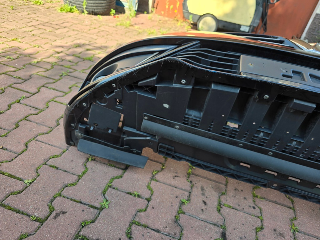 Бампер перед renault megane iv решітка  ґрати протитуманні фари комплектний  tegne Оригінал