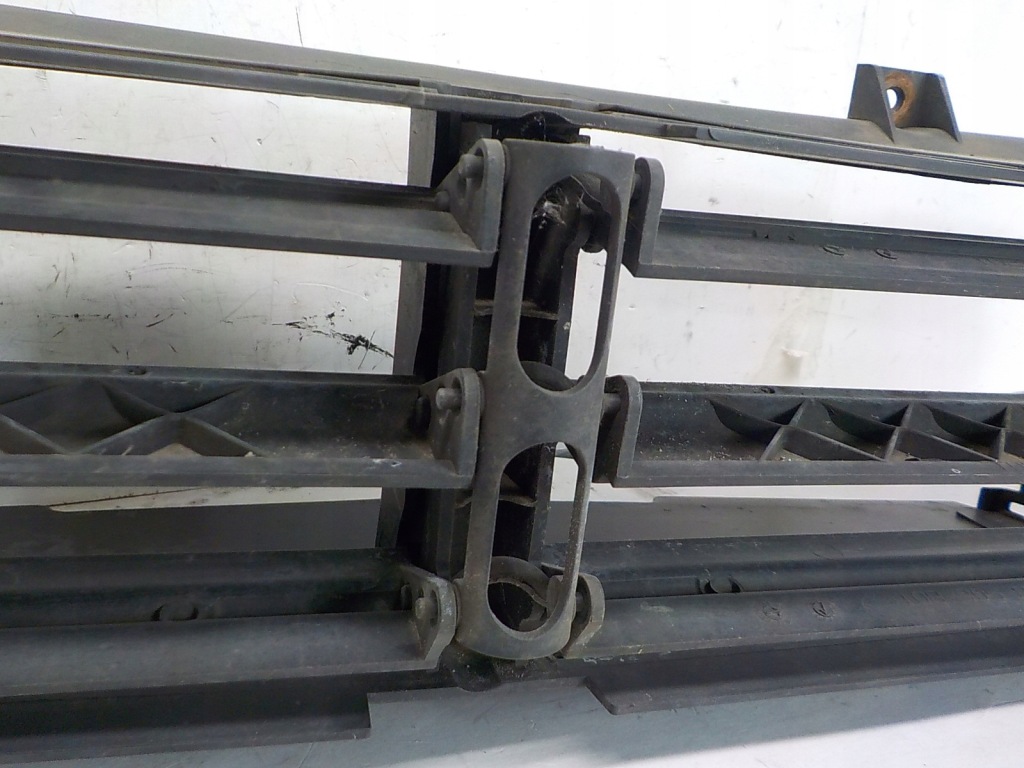 Opel astra j впуск повітря повітропровід жалюзі 13309431 Київ