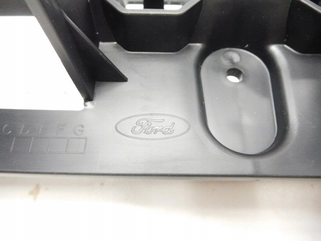 Абсорбер заднього бампера ford focus 2213540 Зі Шроту