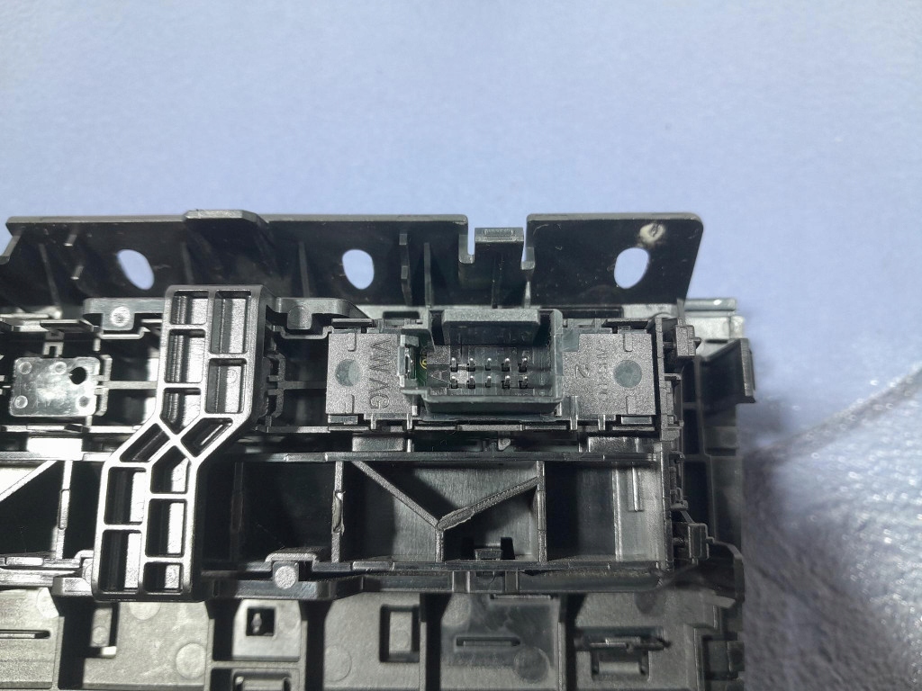 Skoda octavia iii lift защита пластиковая рычаг передач 1021756-ll с Разборки